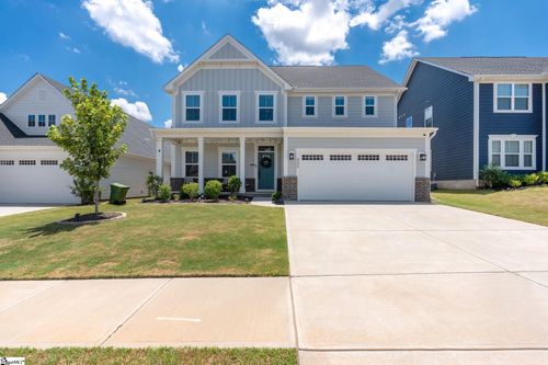 605 Vestrella Rd, Greenville, SC, 29605-6191 | Card Image