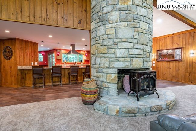 103 Raven Rd, House other with 3 bedrooms, 2 bathrooms and null parking in Beech Mountain NC | Image 10