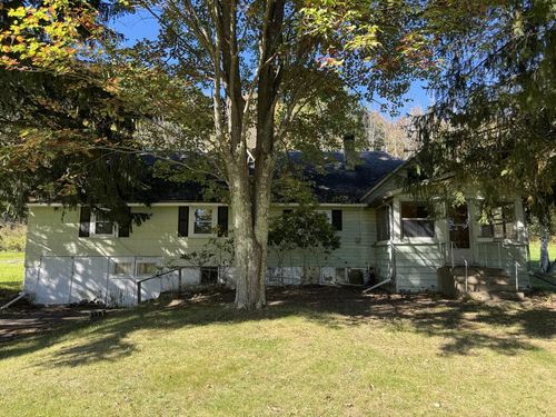 103 W Highland Ave, Elkland, PA, 16920-1129 | Card Image