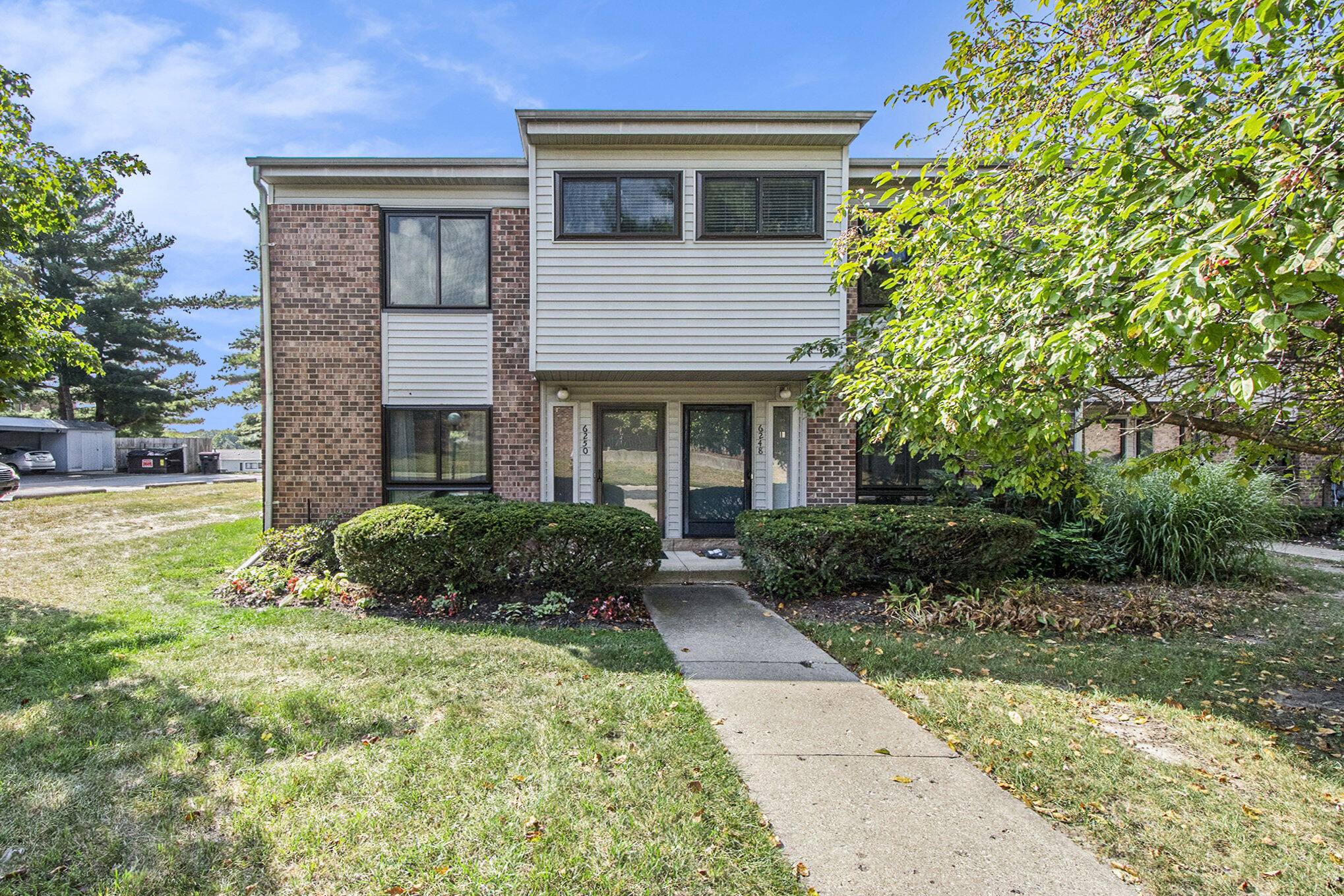 Lincolnshire Ct, Grand Rapids, MI 49546
