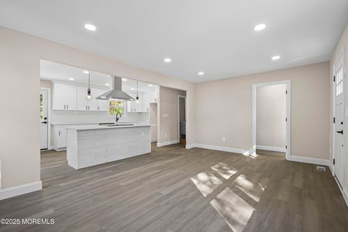 393 E Millstream Rd, Cream Ridge, NJ, 08514-2470 | Card Image