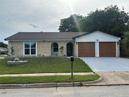7501 Echo Hill Dr, Watauga, TX, 76148-1647 | Card Image