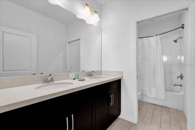 394 Captiva Dr, Townhouse with 4 bedrooms, 5 bathrooms and null parking in DAVENPORT FL | Image 29