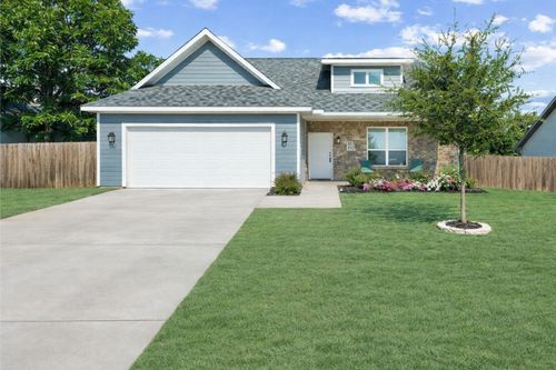 608 Porcupine Dr, Springtown, TX, 76082-5481 | Card Image