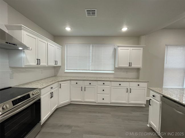 23308 W 171 St St S, House other with 3 bedrooms, 2 bathrooms and null parking in Kellyville OK | Image 25