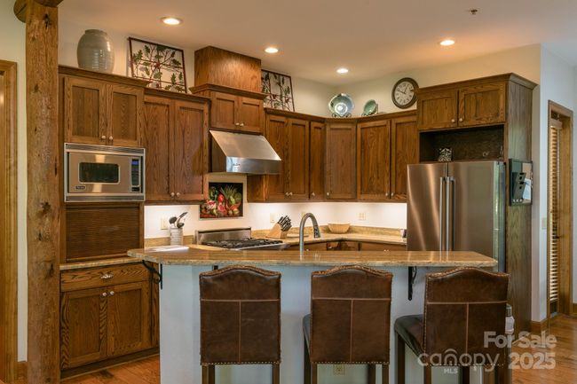 C - 224 Logging Horse Rd, Condo with 3 bedrooms, 3 bathrooms and null parking in Burnsville NC | Image 8
