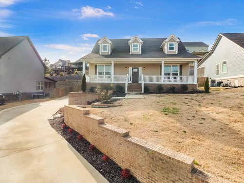 7986 Burgundy Cir, Chattanooga, TN, 37421-1287 | Card Image