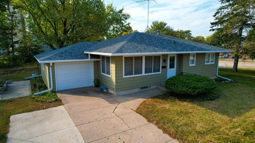 403 N Lake St, Lake Mills, IA, 50450-1105 | Card Image