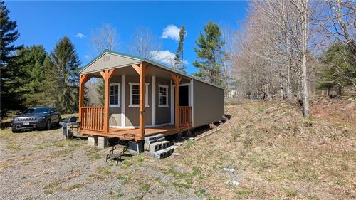 156 Akita Ln, Jefferson, NY, 12093-4217 | Card Image