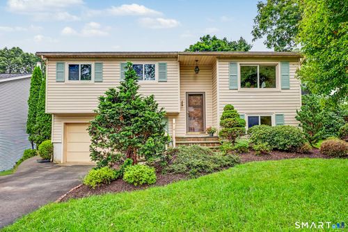 5 Windward Rd, Norwalk, CT, 06854-1107 | Card Image