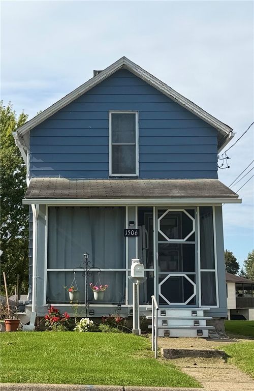 1506 Thorpe St, New Castle, PA, 16101-5142 | Card Image