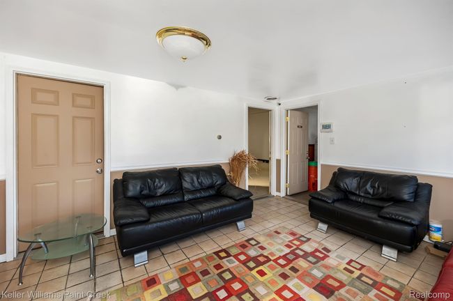 Lobby in Main Building | Image 40