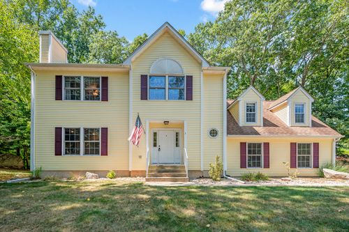 3 Kerrie Ct, Gales Ferry, CT, 06335-1115 | Card Image