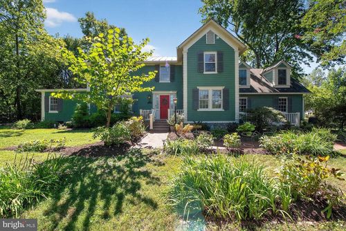 100 E Colonial Hwy, HAMILTON, VA, 20158-9068 | Card Image