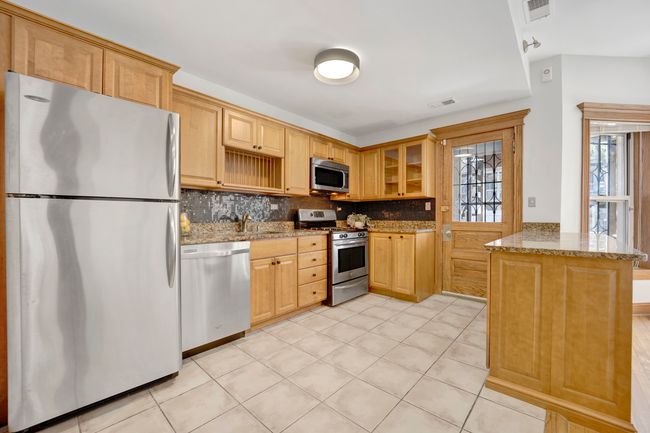 APT-1W - 1023 W Dakin St, Home with 2 bedrooms, 1 bathrooms and 1 parking in CHICAGO IL | Image 5
