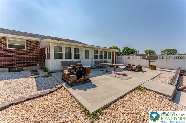3324 Golf Course Rd, House other with 3 bedrooms, 2 bathrooms and null parking in Allentown PA | Image 9