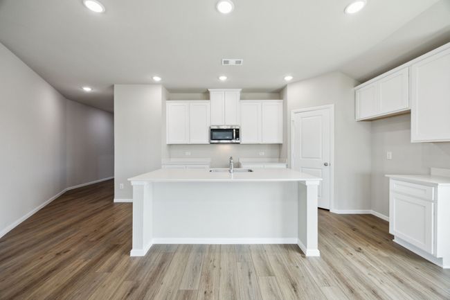 1139 Bermuda Bnd, House other with 4 bedrooms, 2 bathrooms and null parking in Seagoville TX | Image 5