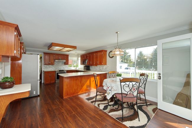 7128 207 Street, House other with 3 bedrooms, 3 bathrooms and 2 parking in Langley BC | Image 14