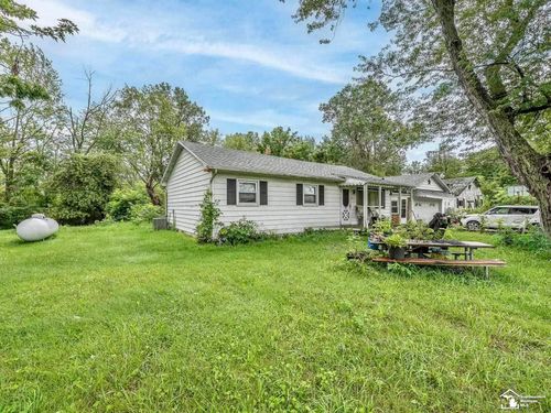 9089 S Telegraph Rd, Temperance, MI, 48182-9524 | Card Image