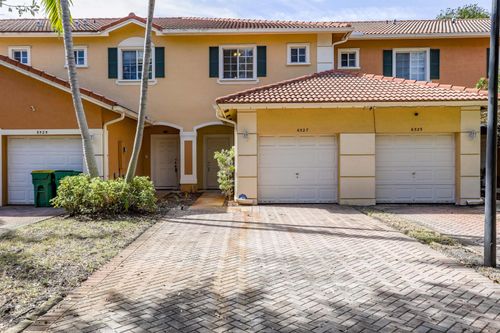 6527 Catalina Ln, Tamarac, FL, 33321-5567 | Card Image