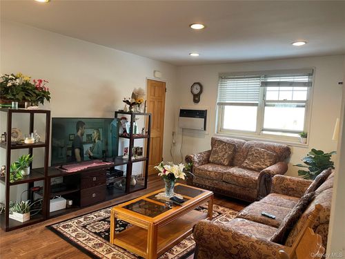 upper-unit-58-28 251st St, Little Neck, NY, 11362-2121 | Card Image
