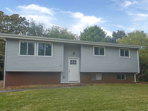 25 Meetinghouse Lane, Ledyard, CT, 06339 | Card Image