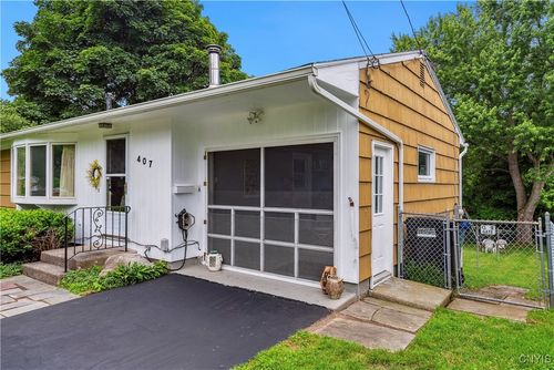 407 Mitchell Ave, Syracuse, NY, 13207-2143 | Card Image
