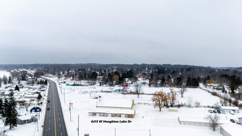 6415 W Houghton Lake Dr, Houghton Lake, MI, 48629-9707 | Card Image