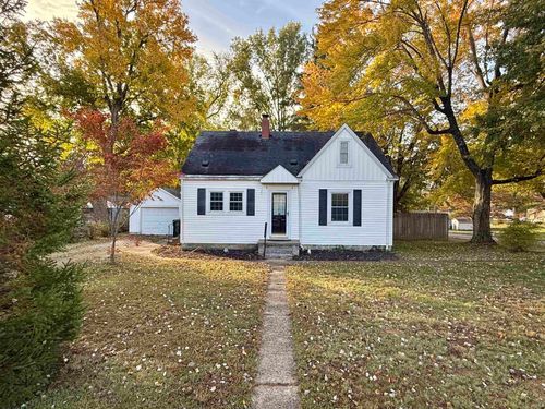 611 E Liberty St, Boonville, IN, 47601-1355 | Card Image