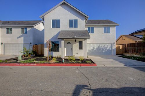 501 Jason Dr, Turlock, CA, 95380-5361 | Card Image