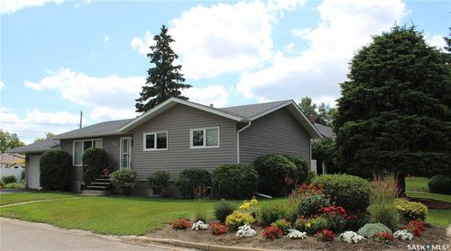 302 2nd St E, Wilkie, SK, S0K0E5 | Card Image