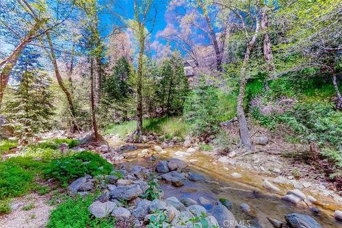 24700 Valle Dr, Crestline, CA, 92325-9351 | Card Image