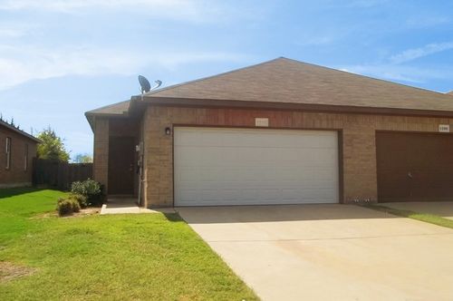 1208 Redman Ave, Mesquite, TX, 75149-2039 | Card Image