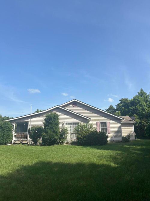 12534 N Kozak Dr, Wheatfield, IN, 46392-7375 | Card Image