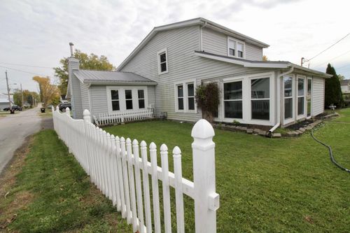 11007 Hebron Rd, Buckeye Lake, OH, 43008-7710 | Card Image