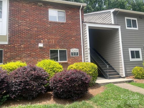 apt-e-3200 Heathstead Pl, Charlotte, NC, 28210-9118 | Card Image