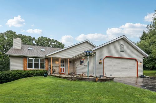 316 Cymric Ct, Wales, WI, 53183-9729 | Card Image