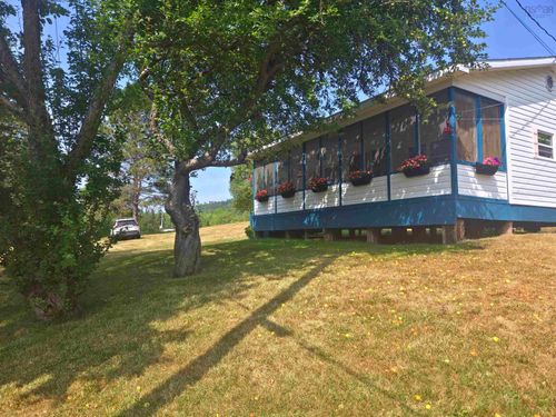 2818 Highway 395, East Lake Ainslie, NS, B0E3M0 | Card Image