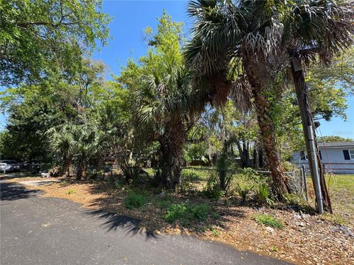 1127 Martha Dr, Daytona Beach, FL, 32114-6115 | Card Image