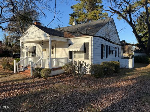 608 W Parrish Dr, Benson, NC, 27504-1656 | Card Image