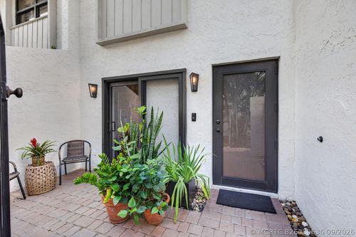 547 Ne 7th Avenue, Fort Lauderdale, FL, 33301 | Card Image