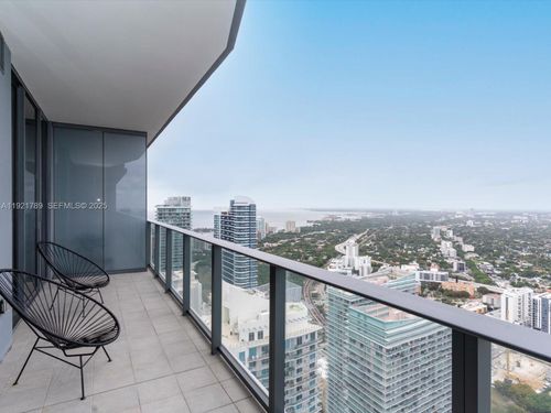 ph5706-1000 Brickell Plz, Miami, FL, 33131-3833 | Card Image
