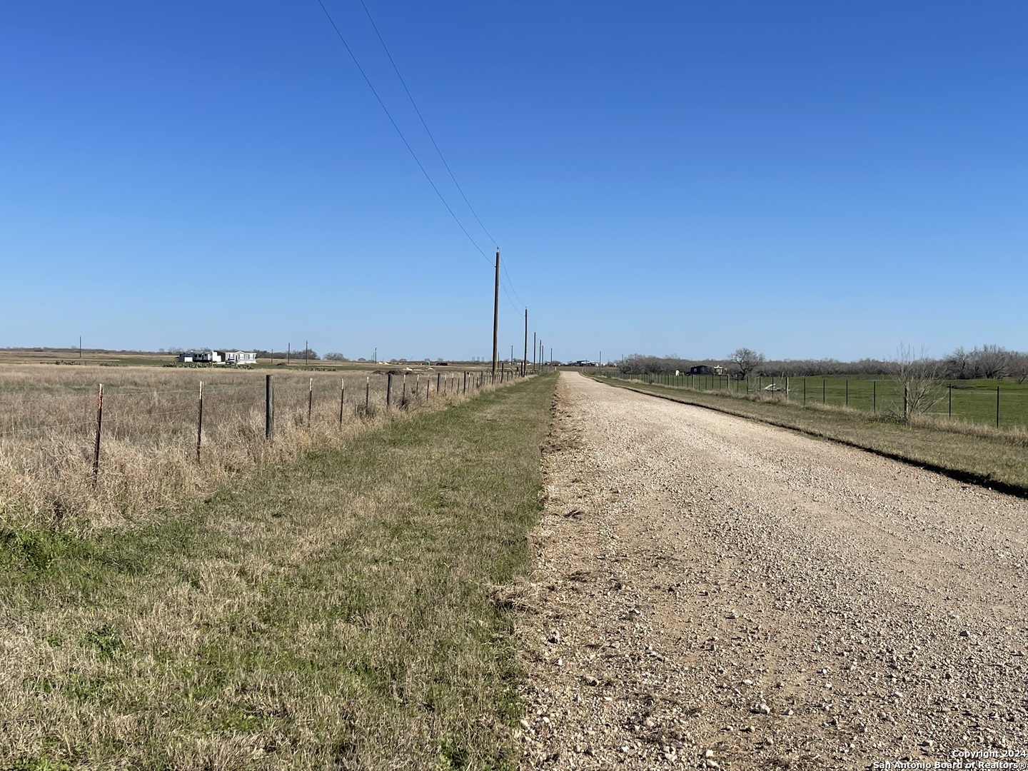 Land in Floresville 3