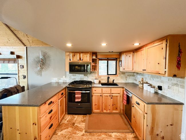 10 Pioneer Dr., House other with 2 bedrooms, 1 bathrooms and 2 parking in La Sal UT | Image 7