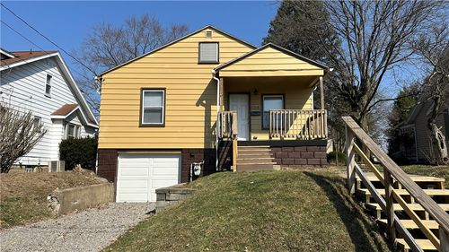 1715 State St, Natrona Heights, PA, 15065-1502 | Card Image