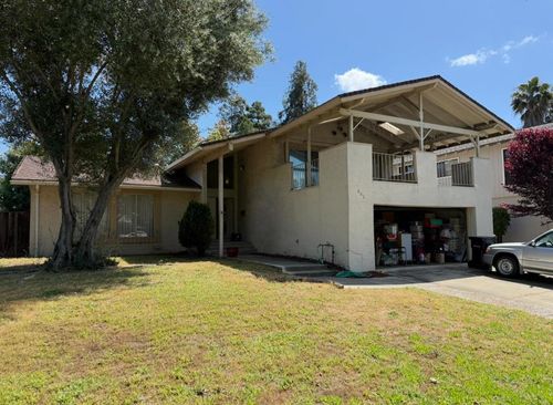 402 Avenida Del Roble, San Jose, CA, 95123 | Card Image