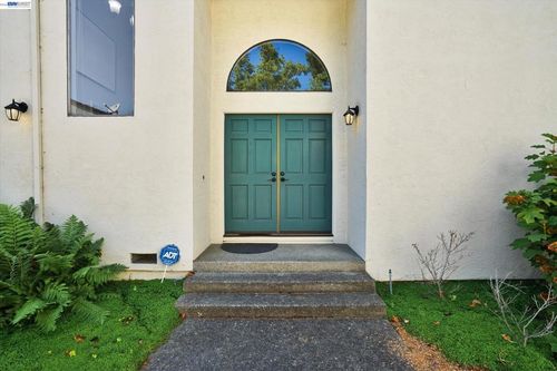 d1-4374 Valley Ave, Pleasanton, CA, 94566-5574 | Card Image