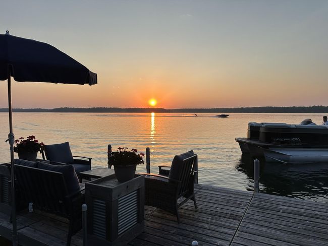 Ride the hill tram or take steps down to the water's edge! Breathtaking views! | Image 4