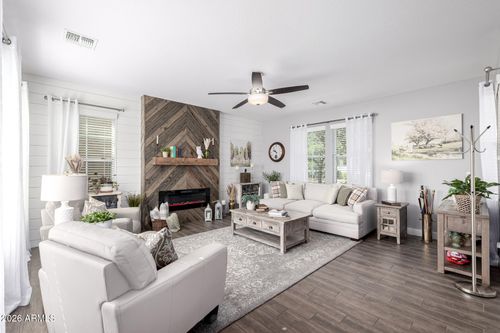2701 S Valle Verde, Mesa, AZ, 85209-7877 | Card Image