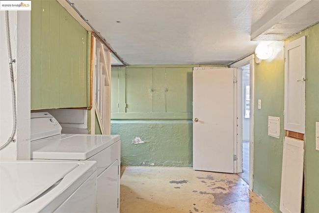2441 Carleton St, House other with 3 bedrooms, 1 bathrooms and null parking in Berkeley CA | Image 38